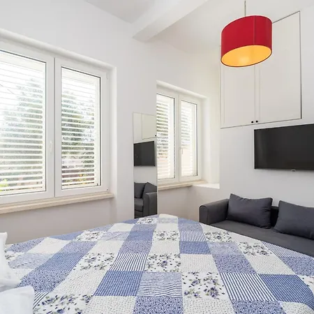 Lägenhet Nikolica - Two Bedroom With Terrace