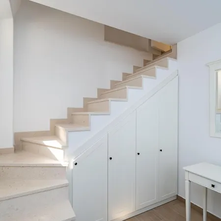 Nikolica - Two Bedroom With Terrace *