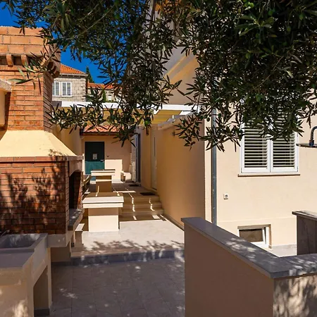 Nikolica - Two Bedroom With Terrace Apartman