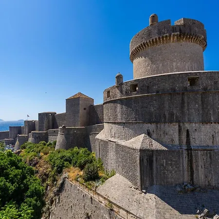 Nikolica - Two Bedroom With Terrace