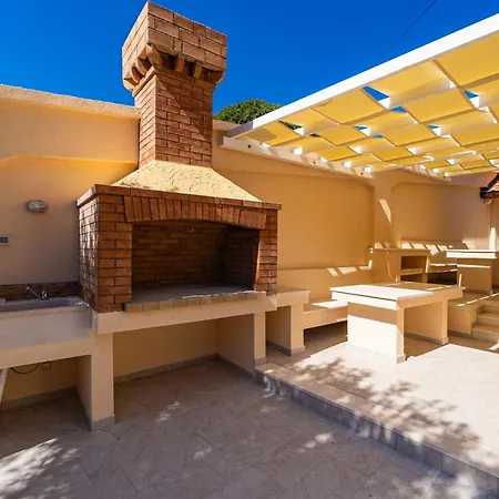 Nikolica - Two Bedroom With Terrace