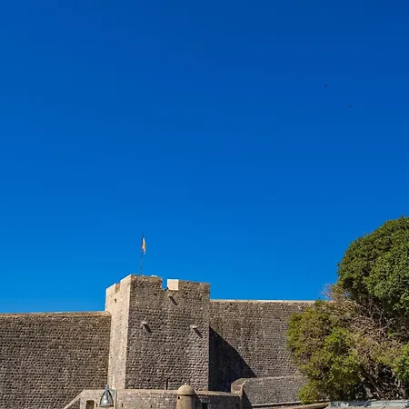 Nikolica - Two Bedroom With Terrace アパート ドゥブロブニク