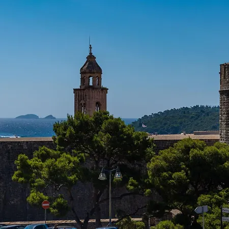 Nikolica - Two Bedroom With Terrace アパート