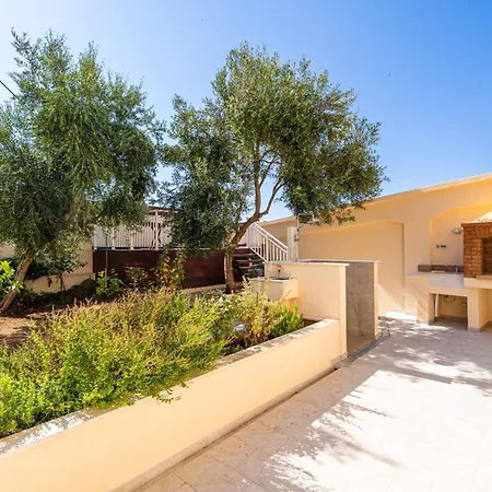 Nikolica - Two Bedroom With Terrace *