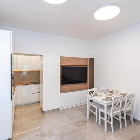 Nikolica - Two Bedroom With Terrace アパート ドゥブロブニク