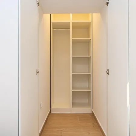 Nikolica - Two Bedroom With Terrace