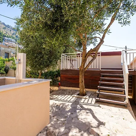 Nikolica - Two Bedroom With Terrace アパート ドゥブロブニク