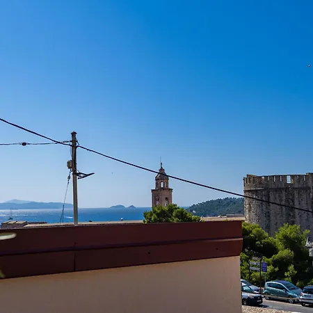 Nikolica - Two Bedroom With Terrace アパート ドゥブロブニク